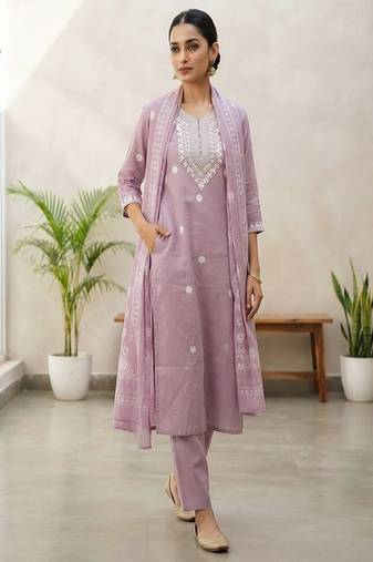 Women’s premium embroidered straight kurta set with pant & dupatta