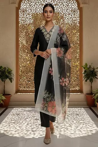 Women’s premium embroidered straight kurta set with pant & dupatta