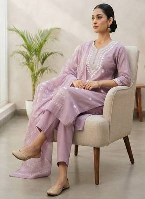 Women’s premium embroidered straight kurta set with pant & dupatta 4