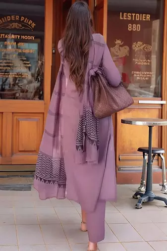 Women’s premium embroidered straight kurta set with pant & dupatta