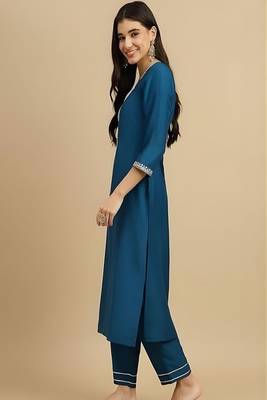 embroidered straight kurta set with pant & dupatta 3