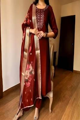 Women’s premium embroidered straight kurta set with pant & dupatta 3