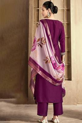 embroidered straight kurta set with pant & dupatta 2