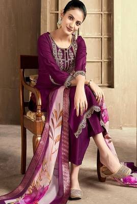embroidered straight kurta set with pant & dupatta 3