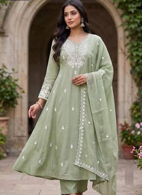 Pista mul chanderi kurti pant dupatta set 1