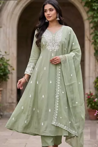 Pista mul chanderi kurti pant dupatta set