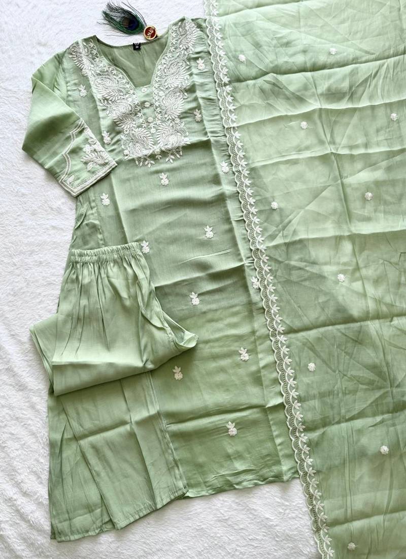 Pista mul chanderi kurti pant dupatta set