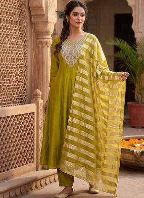 Green premium glass roman silk kurti pant dupatta set 1