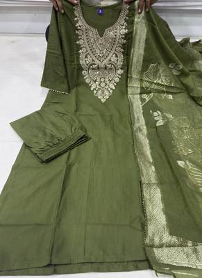 Green cotton blend kurti pant dupatta set 2