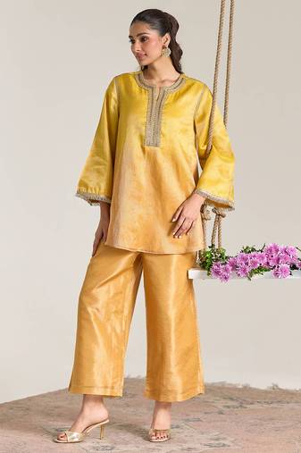 Yellow embroidered kota tissue kurta set