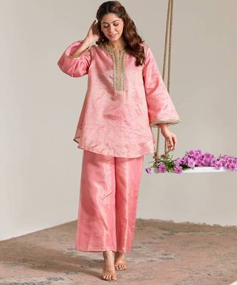 Rose pink embroidered kota tissue kurta set 1