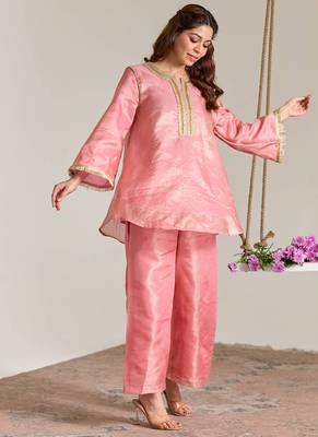 Rose pink embroidered kota tissue kurta set 2