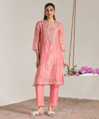 Pink embroidered kota tissue kurta set 5