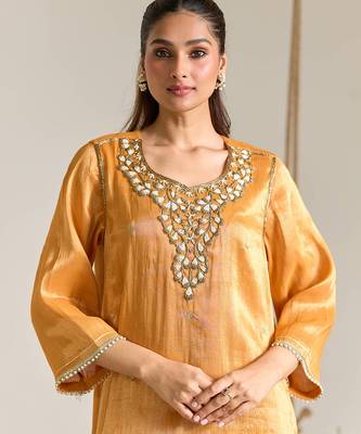 Orange embroidered tissue kurta set 4
