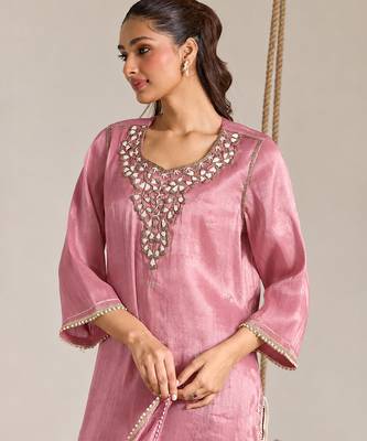 Rose pink embroidered tissue kurta set 2