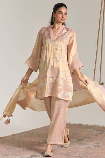 Blush pink embroidered tissue kurta set