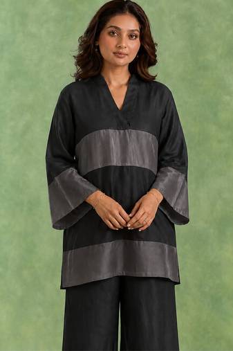 Black chanderi tissue top