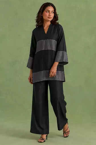 Black chanderi tissue top