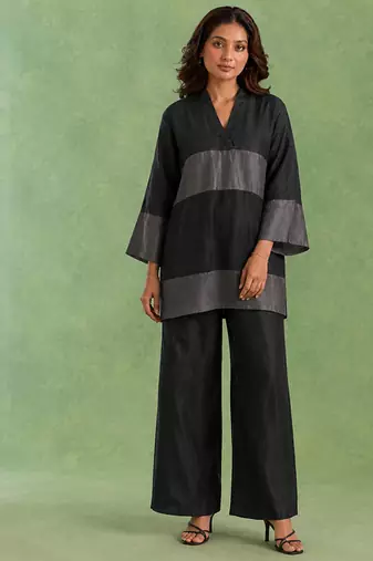 Black chanderi tissue top