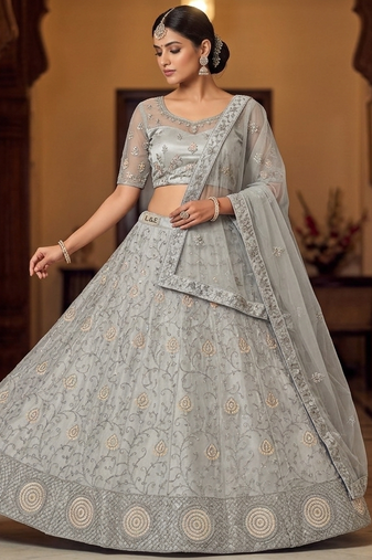 new fancy dsigner lehanga chuuni set 