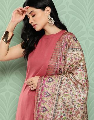 Women Regular Kurta with Trousers & With Dupatta 5