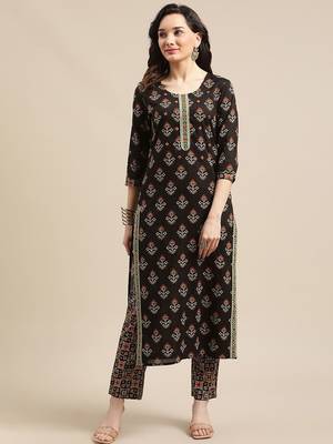 Women Black Ethnic Motifs Printed Patchwork Pure Cotton Kurta with Trousers 1