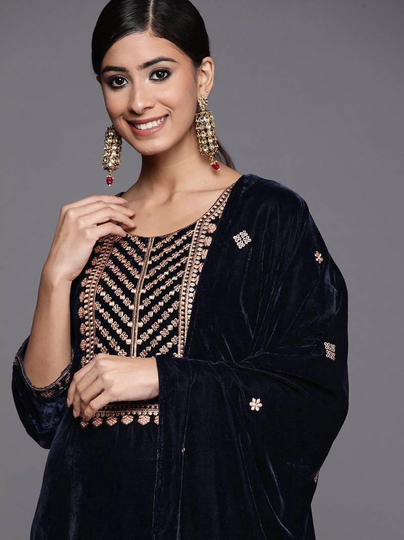 Women Winter Velvet Embroidered Kurta with Trousers & With Dupatta