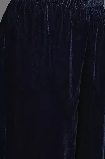 Women Winter Velvet Embroidered Kurta with Trousers & With Dupatta