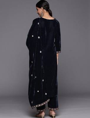 Women Winter Velvet Embroidered Kurta with Trousers & With Dupatta 5
