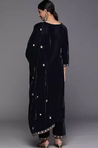 Women Winter Velvet Embroidered Kurta with Trousers & With Dupatta