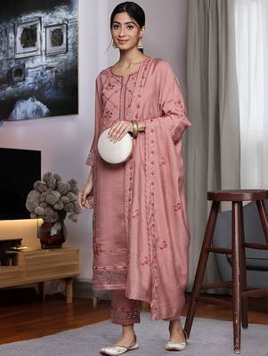 Women Floral Embroidered Mirror Work Kurta With Trousers & Dupatta 1