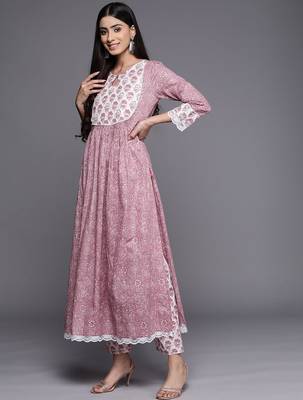 Floral Printed Pure Cotton Kurta with Trousers & With Dupatta 5