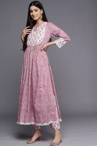 Floral Printed Pure Cotton Kurta with Trousers & With Dupatta