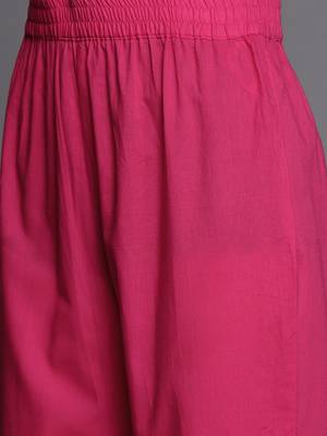 Women Pink Bandhani Printed Gotta Patti Pure Cotton Kurta with Trousers & With Dupatta 3