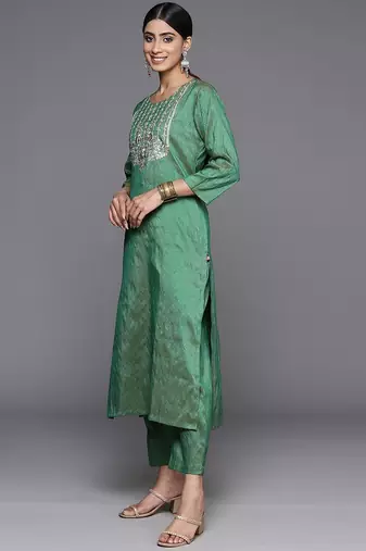 Women Ethnic Motifs Embroidered Regular Kurta with Trousers