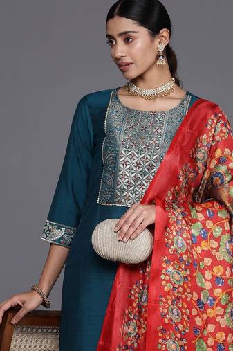 Ethnic Motifs Yoke Design Gotta Patti Kurta with Trousers & Dupatta