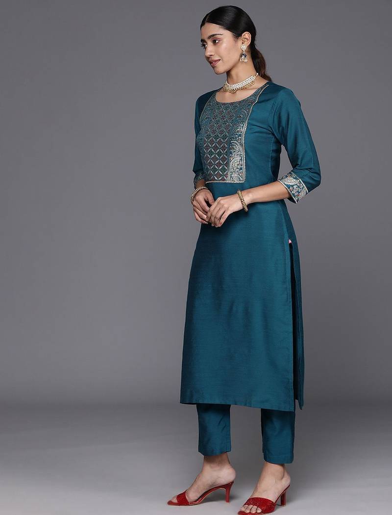 Ethnic Motifs Yoke Design Gotta Patti Kurta with Trousers & Dupatta