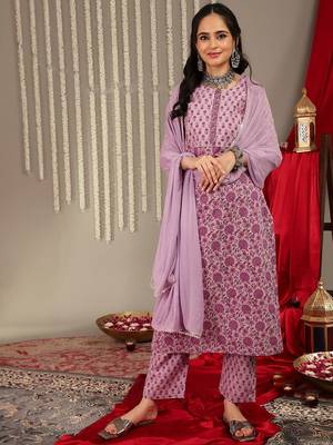 Floral Printed Regular Gotta Patti Pure Cotton Kurta With Trousers & Dupatta 1