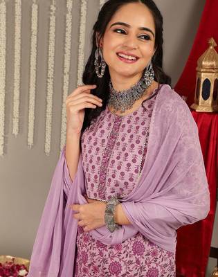 Floral Printed Regular Gotta Patti Pure Cotton Kurta With Trousers & Dupatta 2