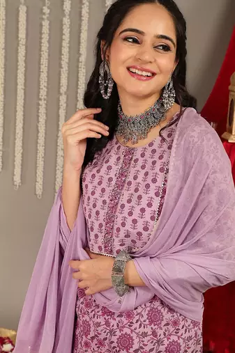Floral Printed Regular Gotta Patti Pure Cotton Kurta With Trousers & Dupatta