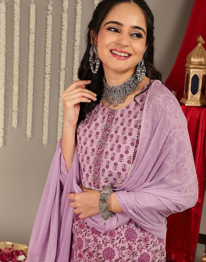 Floral Printed Regular Gotta Patti Pure Cotton Kurta With Trousers & Dupatta