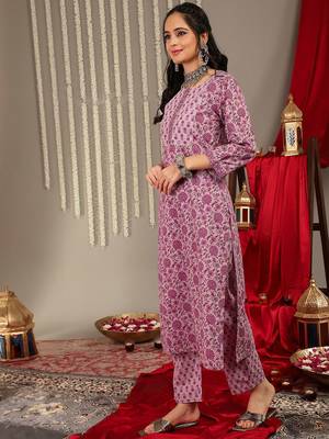 Floral Printed Regular Gotta Patti Pure Cotton Kurta With Trousers & Dupatta 4
