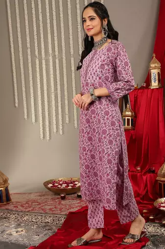 Floral Printed Regular Gotta Patti Pure Cotton Kurta With Trousers & Dupatta