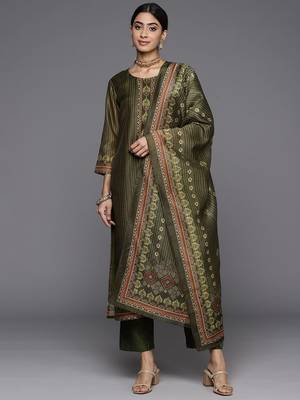 Women Ethnic Motifs Printed Chanderi Silk Kurta with Trousers & With Dupatta 1