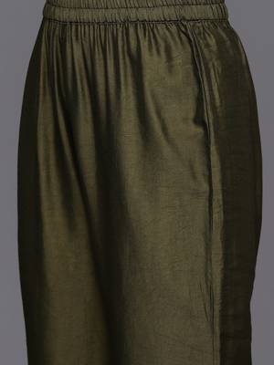 Women Ethnic Motifs Printed Chanderi Silk Kurta with Trousers & With Dupatta 3