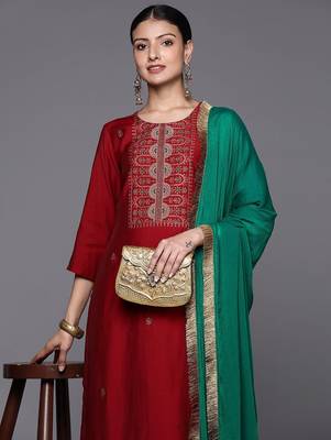 Women Ethnic Motifs Embroidered Thread Work Kurta with Trousers & With Dupatta 1