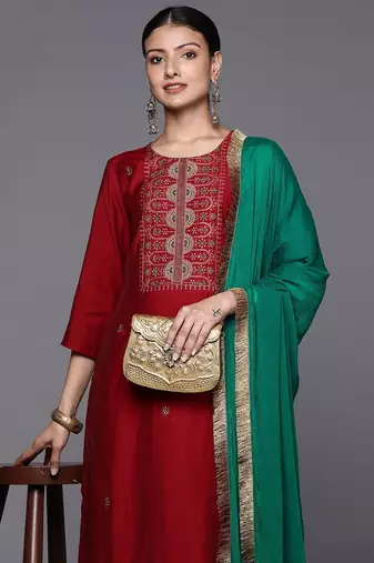 Women Ethnic Motifs Embroidered Thread Work Kurta with Trousers & With Dupatta