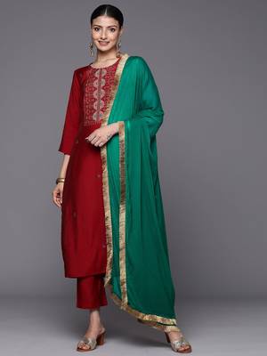 Women Ethnic Motifs Embroidered Thread Work Kurta with Trousers & With Dupatta 5