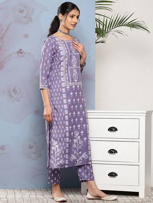 Women Lavender Ethnic Motifs Printed Kurta with Trousers 3