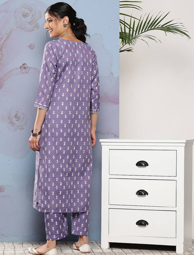 Women Lavender Ethnic Motifs Printed Kurta with Trousers